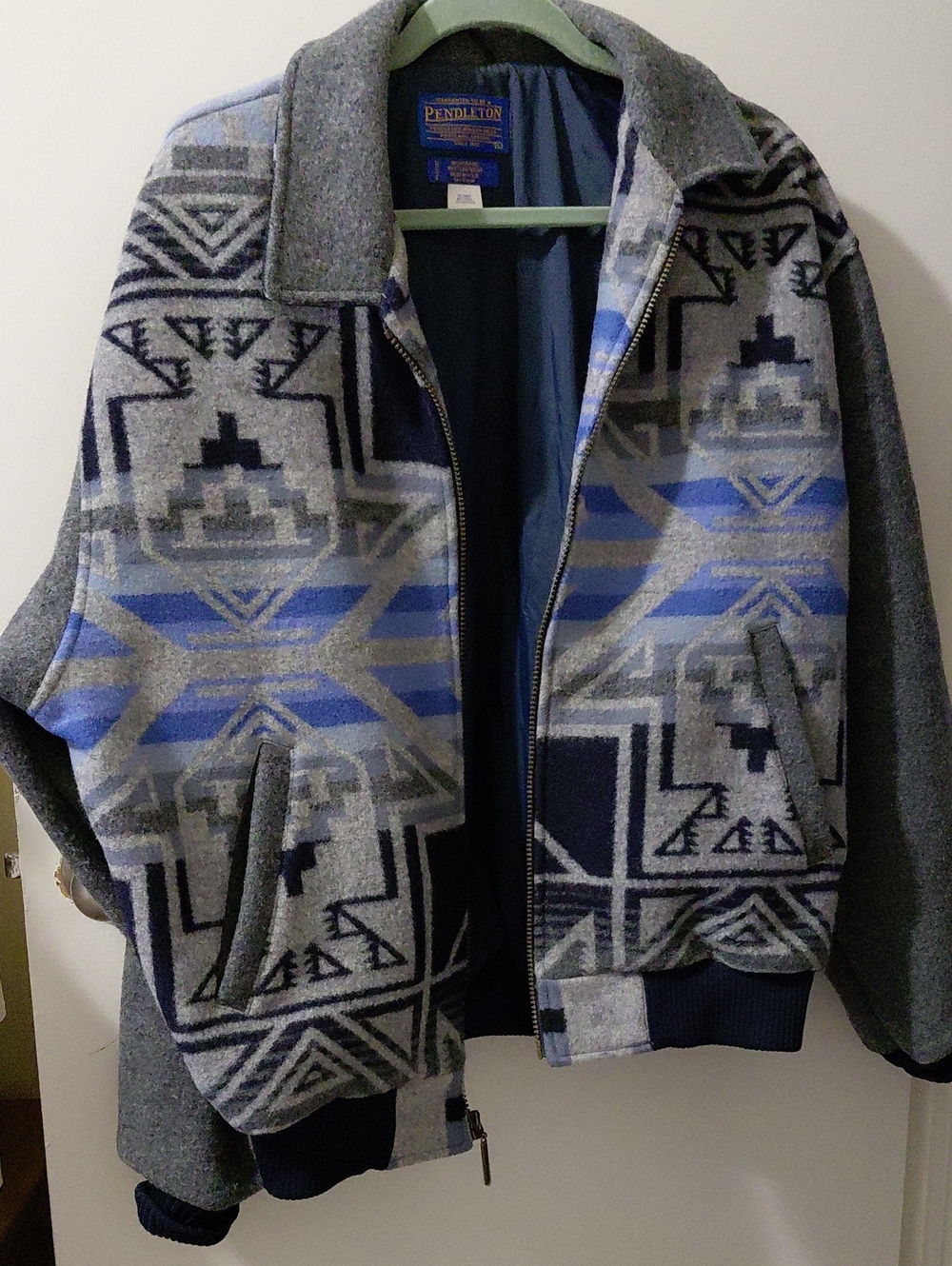 Pendleton Men’s Gray & Blue Geometric Wool Zip Jacket